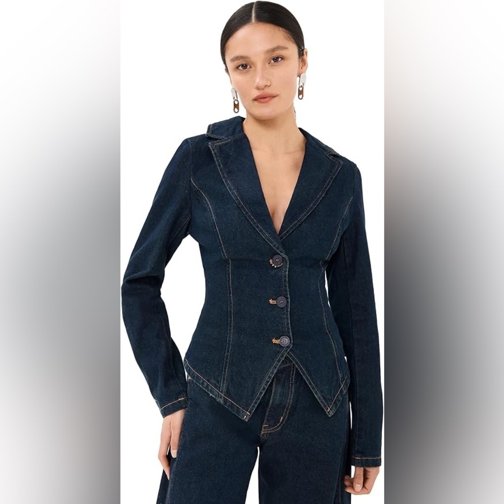 Lioness Cropped Blazer